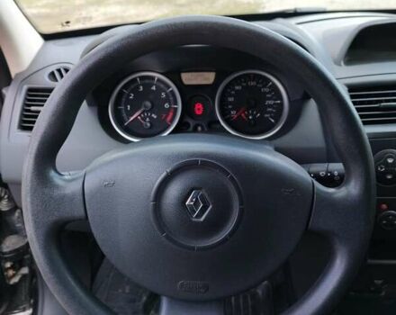 Черный Рено Меган, объемом двигателя 1.6 л и пробегом 181 тыс. км за 5900 $, фото 24 на Automoto.ua