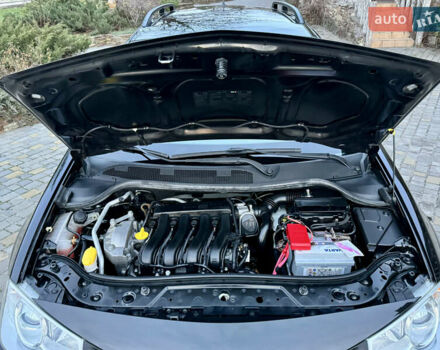 Черный Рено Меган, объемом двигателя 1.6 л и пробегом 68 тыс. км за 6899 $, фото 33 на Automoto.ua