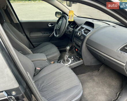 Черный Рено Меган, объемом двигателя 1.9 л и пробегом 300 тыс. км за 3999 $, фото 11 на Automoto.ua