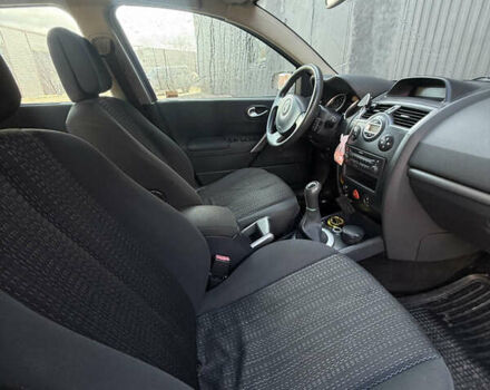 Чорний Рено Меган, об'ємом двигуна 1.6 л та пробігом 258 тис. км за 4800 $, фото 17 на Automoto.ua