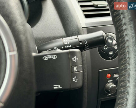 Черный Рено Меган, объемом двигателя 1.6 л и пробегом 258 тыс. км за 5000 $, фото 15 на Automoto.ua