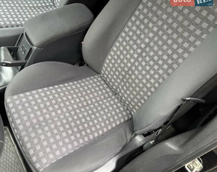 Черный Рено Меган, объемом двигателя 1.6 л и пробегом 229 тыс. км за 5100 $, фото 11 на Automoto.ua