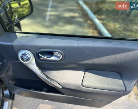 Чорний Рено Меган, об'ємом двигуна 1.6 л та пробігом 236 тис. км за 4900 $, фото 12 на Automoto.ua