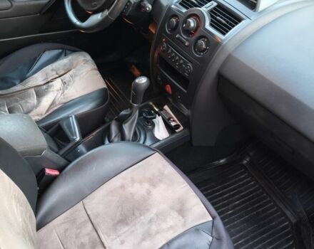 Черный Рено Меган, объемом двигателя 1.6 л и пробегом 233 тыс. км за 5000 $, фото 4 на Automoto.ua