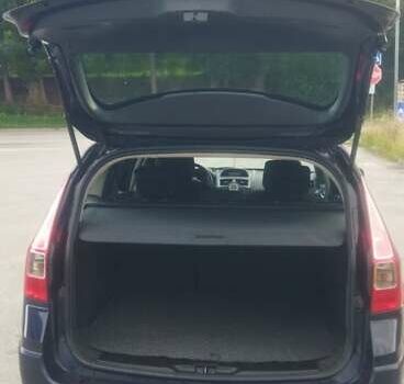 Черный Рено Меган, объемом двигателя 1.6 л и пробегом 263 тыс. км за 4700 $, фото 3 на Automoto.ua