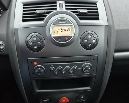 Черный Рено Меган, объемом двигателя 1.6 л и пробегом 215 тыс. км за 5499 $, фото 31 на Automoto.ua