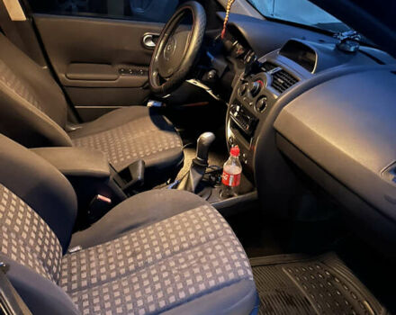 Черный Рено Меган, объемом двигателя 1.6 л и пробегом 250 тыс. км за 4500 $, фото 4 на Automoto.ua