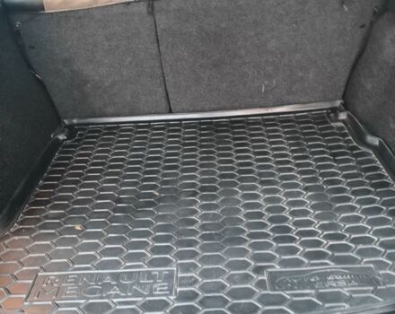 Черный Рено Меган, объемом двигателя 1.6 л и пробегом 233 тыс. км за 5000 $, фото 6 на Automoto.ua