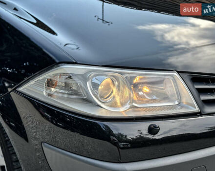 Черный Рено Меган, объемом двигателя 1.6 л и пробегом 203 тыс. км за 5500 $, фото 43 на Automoto.ua