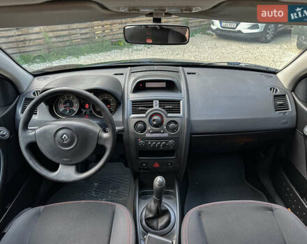 Черный Рено Меган, объемом двигателя 1.6 л и пробегом 203 тыс. км за 5500 $, фото 4 на Automoto.ua