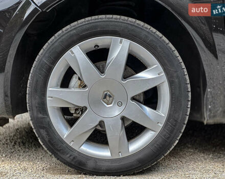 Черный Рено Меган, объемом двигателя 1.6 л и пробегом 203 тыс. км за 5500 $, фото 58 на Automoto.ua