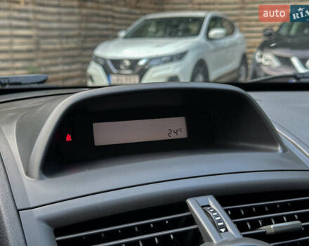 Черный Рено Меган, объемом двигателя 1.6 л и пробегом 203 тыс. км за 5500 $, фото 70 на Automoto.ua