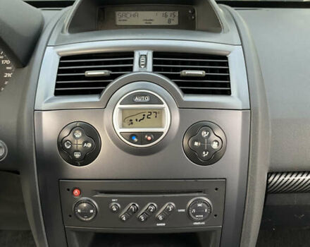 Черный Рено Меган, объемом двигателя 1.6 л и пробегом 220 тыс. км за 4499 $, фото 32 на Automoto.ua