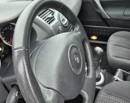 Черный Рено Меган, объемом двигателя 1.6 л и пробегом 215 тыс. км за 5499 $, фото 10 на Automoto.ua