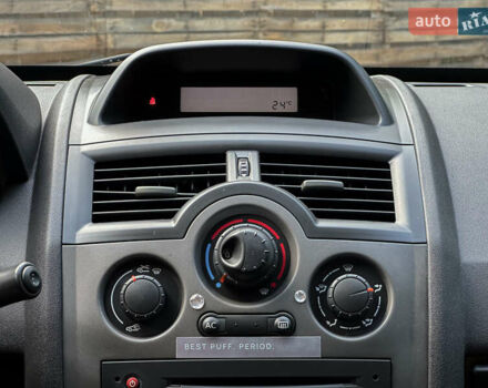 Черный Рено Меган, объемом двигателя 1.6 л и пробегом 203 тыс. км за 5500 $, фото 88 на Automoto.ua