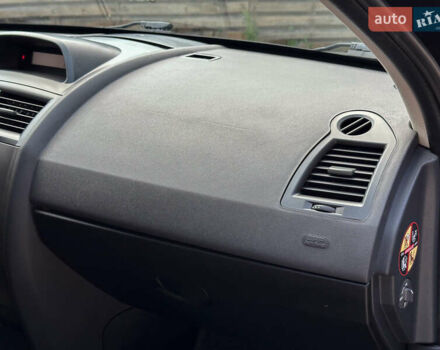 Черный Рено Меган, объемом двигателя 1.6 л и пробегом 203 тыс. км за 5500 $, фото 105 на Automoto.ua