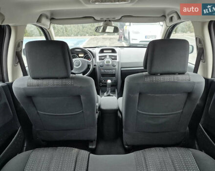 Черный Рено Меган, объемом двигателя 1.6 л и пробегом 215 тыс. км за 5499 $, фото 12 на Automoto.ua