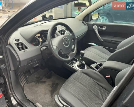 Черный Рено Меган, объемом двигателя 2 л и пробегом 240 тыс. км за 6300 $, фото 8 на Automoto.ua