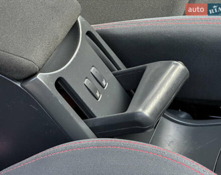 Черный Рено Меган, объемом двигателя 1.6 л и пробегом 203 тыс. км за 5500 $, фото 109 на Automoto.ua