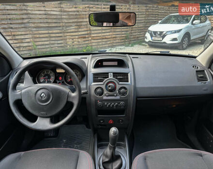 Черный Рено Меган, объемом двигателя 1.6 л и пробегом 203 тыс. км за 5500 $, фото 84 на Automoto.ua
