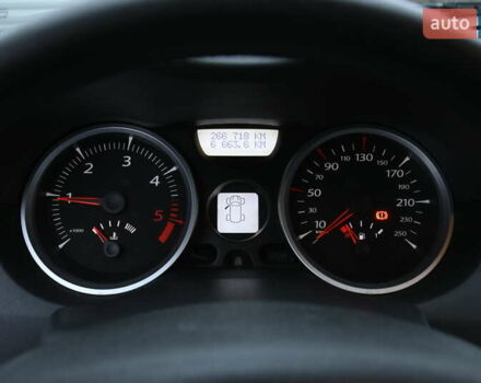 Черный Рено Меган, объемом двигателя 1.5 л и пробегом 266 тыс. км за 4600 $, фото 17 на Automoto.ua