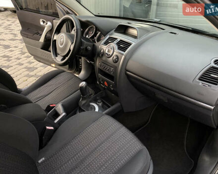 Черный Рено Меган, объемом двигателя 1.6 л и пробегом 220 тыс. км за 4499 $, фото 29 на Automoto.ua