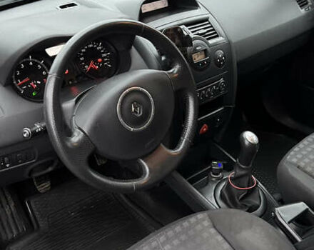 Чорний Рено Меган, об'ємом двигуна 1.6 л та пробігом 239 тис. км за 4500 $, фото 12 на Automoto.ua