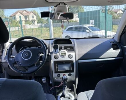 Черный Рено Меган, объемом двигателя 2 л и пробегом 233 тыс. км за 5499 $, фото 4 на Automoto.ua