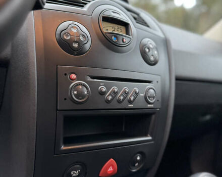 Чорний Рено Меган, об'ємом двигуна 1.6 л та пробігом 222 тис. км за 5450 $, фото 29 на Automoto.ua