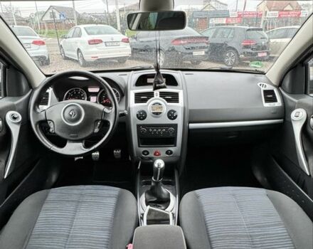 Черный Рено Меган, объемом двигателя 1.6 л и пробегом 160 тыс. км за 6300 $, фото 16 на Automoto.ua