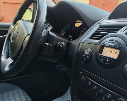 Чорний Рено Меган, об'ємом двигуна 1.6 л та пробігом 185 тис. км за 6199 $, фото 117 на Automoto.ua