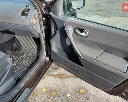 Черный Рено Меган, объемом двигателя 1.6 л и пробегом 235 тыс. км за 4850 $, фото 24 на Automoto.ua