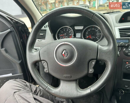 Черный Рено Меган, объемом двигателя 1.6 л и пробегом 212 тыс. км за 6600 $, фото 30 на Automoto.ua