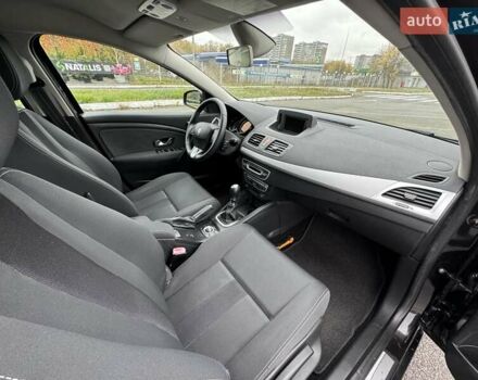 Рено Меган 2009 в Киеве на Automoto.ua Черный Рено Меган, объемом двигателя 1.6 л и пробегом 181 тыс. км за 7950 $, фото 24 на Automoto.ua