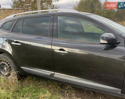 Рено Меган 2009 в Ровно на Automoto.ua Черный Рено Меган, объемом двигателя 1.9 л и пробегом 230 тыс. км за 6500 $, фото 3 на Automoto.ua