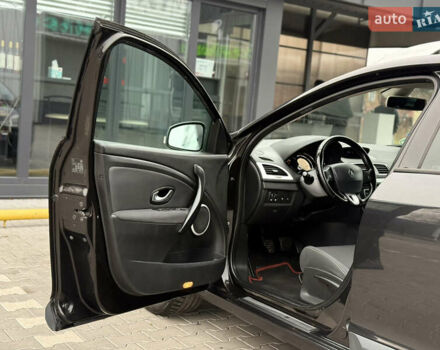 Чорний Рено Меган, об'ємом двигуна 1.6 л та пробігом 172 тис. км за 6900 $, фото 45 на Automoto.ua