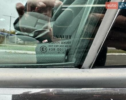 Рено Меган 2009 в Киеве на Automoto.ua Черный Рено Меган, объемом двигателя 1.6 л и пробегом 181 тыс. км за 7950 $, фото 12 на Automoto.ua