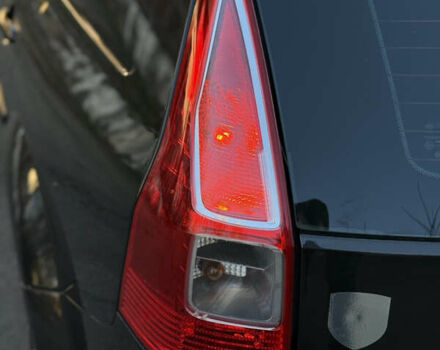 Черный Рено Меган, объемом двигателя 1.6 л и пробегом 200 тыс. км за 6200 $, фото 30 на Automoto.ua