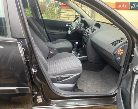 Черный Рено Меган, объемом двигателя 0 л и пробегом 180 тыс. км за 5390 $, фото 4 на Automoto.ua