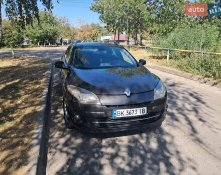 Черный Рено Меган, объемом двигателя 1.4 л и пробегом 230 тыс. км за 7200 $, фото 4 на Automoto.ua