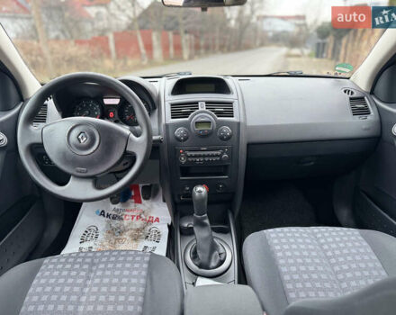 Черный Рено Меган, объемом двигателя 1.6 л и пробегом 190 тыс. км за 5300 $, фото 67 на Automoto.ua