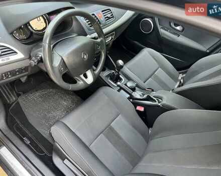 Черный Рено Меган, объемом двигателя 1.6 л и пробегом 213 тыс. км за 7350 $, фото 13 на Automoto.ua