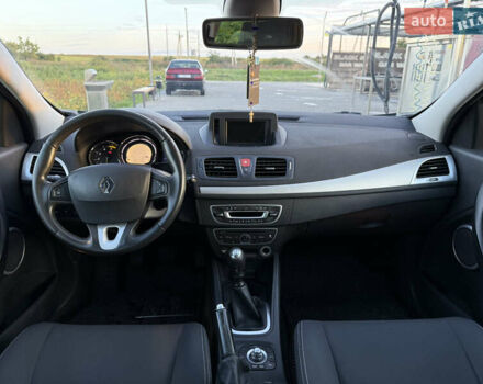 Рено Меган 2009 у Львові на Automoto.ua Чорний Рено Меган, об'ємом двигуна 1.87 л та пробігом 299 тис. км за 7000 $, фото 27 на Automoto.ua