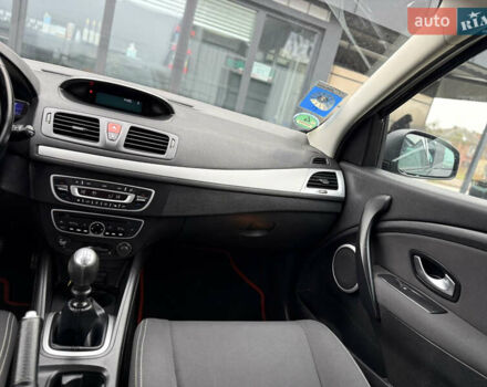 Чорний Рено Меган, об'ємом двигуна 1.6 л та пробігом 172 тис. км за 6900 $, фото 36 на Automoto.ua