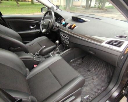 Черный Рено Меган, объемом двигателя 1.9 л и пробегом 220 тыс. км за 6899 $, фото 18 на Automoto.ua