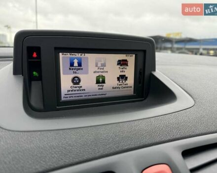 Рено Меган 2009 в Киеве на Automoto.ua Черный Рено Меган, объемом двигателя 1.6 л и пробегом 181 тыс. км за 7950 $, фото 36 на Automoto.ua