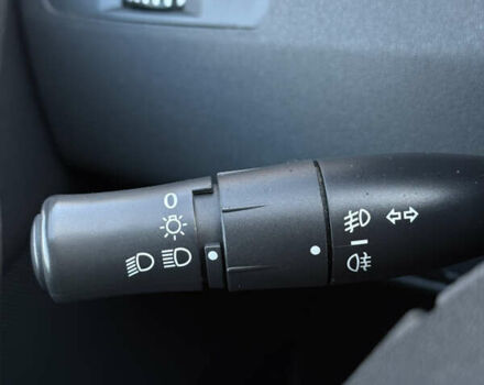 Черный Рено Меган, объемом двигателя 1.6 л и пробегом 200 тыс. км за 6200 $, фото 55 на Automoto.ua