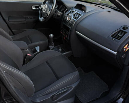 Черный Рено Меган, объемом двигателя 1.6 л и пробегом 200 тыс. км за 6200 $, фото 87 на Automoto.ua