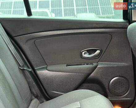 Чорний Рено Меган, об'ємом двигуна 1.6 л та пробігом 172 тис. км за 6900 $, фото 83 на Automoto.ua