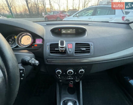 Черный Рено Меган, объемом двигателя 1.46 л и пробегом 277 тыс. км за 5999 $, фото 19 на Automoto.ua